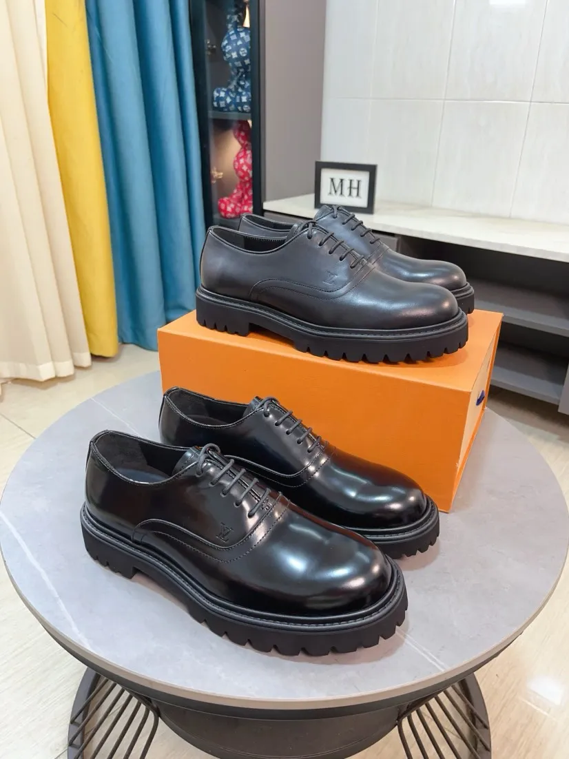 Men's shoes💰 660🌹🌹High version [LV] Louis Vuitton's popular casual leather shoes🎖Fashionable and elegant🎖🎖Material: Original imported open-edge beaded cowhide, washed cowhide leather lining, original open-molded rubber outsole, high-end and classy, ​​elegant quality, instantly transforming into a handsome man when you step on the foot❤❤Standard\nNumber of sizes: 39-44, 38, 45 customized